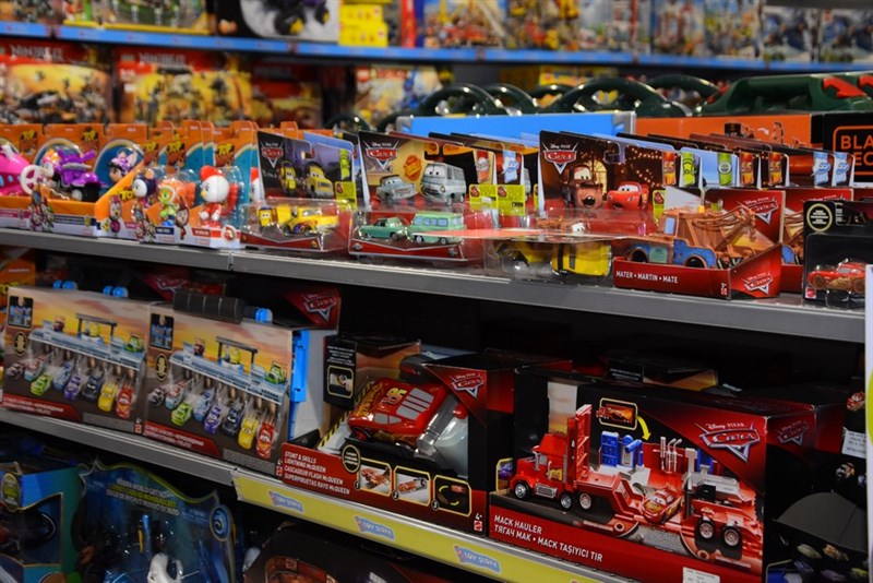 Biggest Christmas Reveal event at Toy Store-ABC Verdun